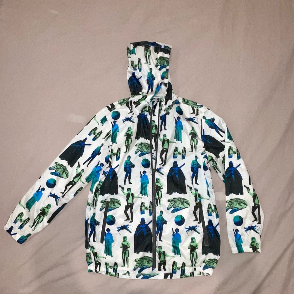 GAP water repellent youth jacket. Star Wars printed.